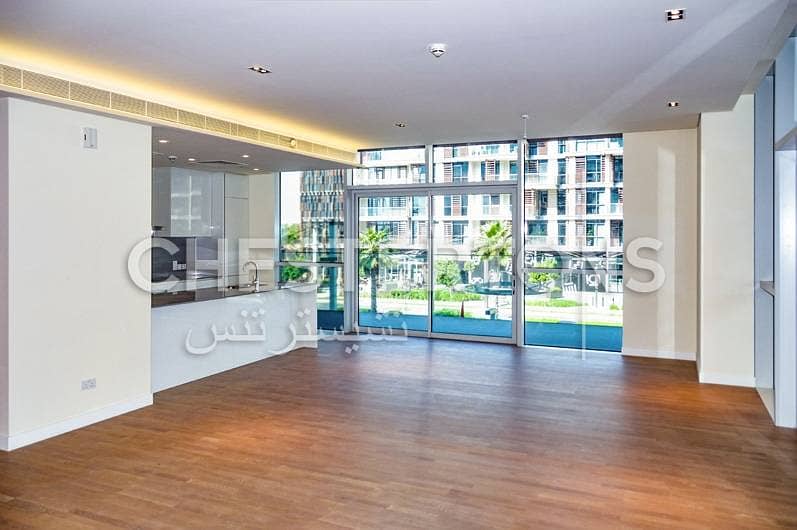 Stunning and Spacious Overlooking City Walk