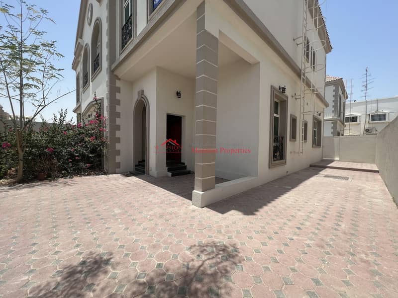 Вилла в Мирдиф, 4 cпальни, 120000 AED - 4723920