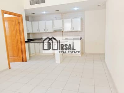 Chiller Free | Duplex 1BHK With All Amenities in Oud Metha  | Near To American Hospital