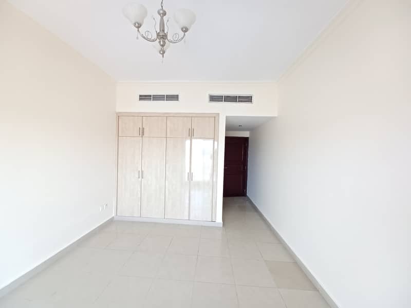 Luxurious 3BHK Apartment//Maid room// Laundry room// Gymnasium in just 72k