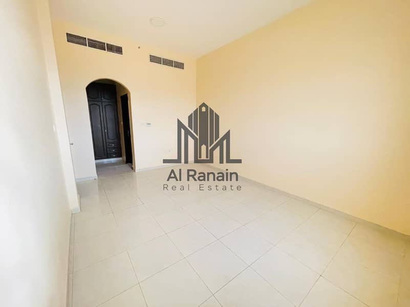 شقة في عشارج 3 غرف 38000 درهم - 6002003