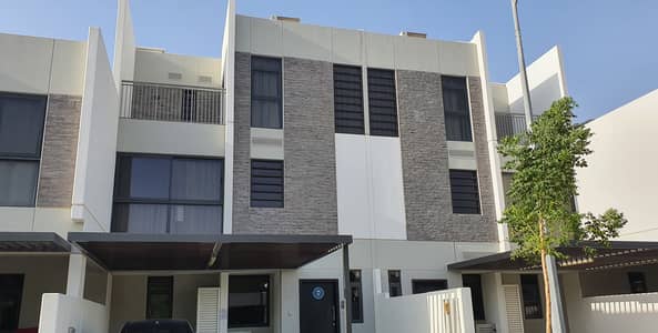 4 Bedroom Townhouse for Rent in DAMAC Hills 2 (Akoya by DAMAC), Dubai - SINGLE ROW | Open Kitchen | Desert View