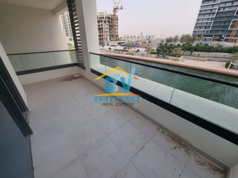 Brand New Building /3BHK Water View Townhouse/6 Payments