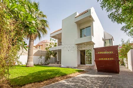 5 Bedroom Villa for Sale in Jumeirah, Dubai - Exclusive area | 5 Bed+Maid  | Vacant