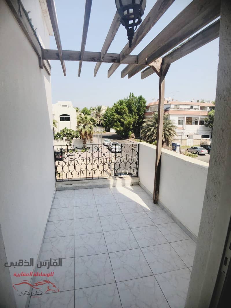 Very amazing 1BHK  with balcony in Karama area close to Khalifa Hospital and parking available for monthly rent