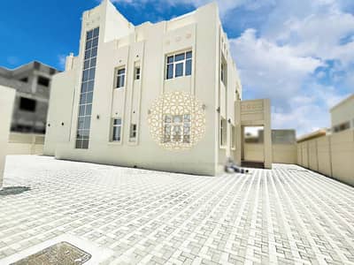فیلا 9 غرف نوم للايجار في بني ياس، أبوظبي - فيلا مستقلة جديدة تمامًا 9 غرف نوم رئيسية في بني ياس متوفرة للإيجار