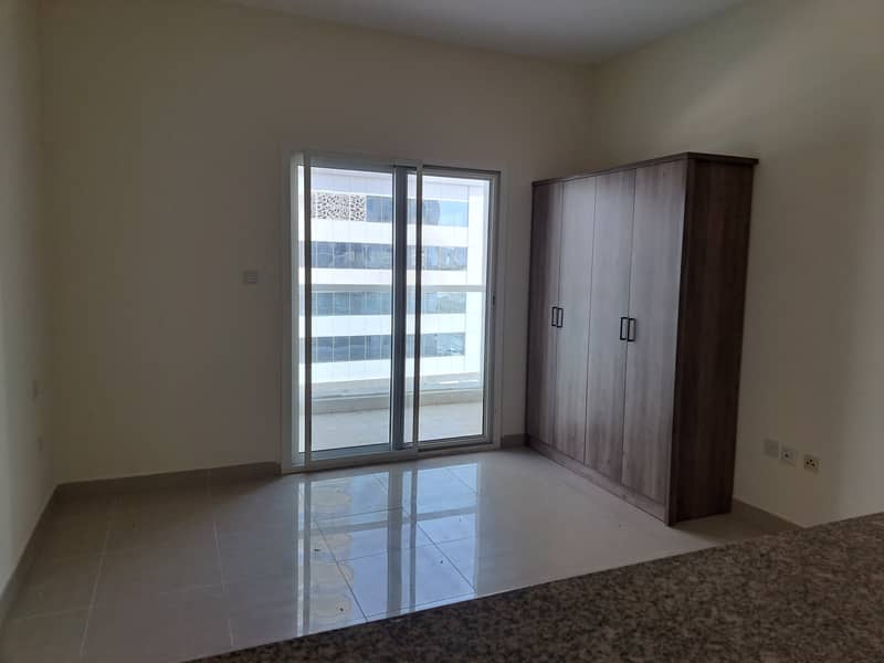 Studio For Rent In Dubai Sports City