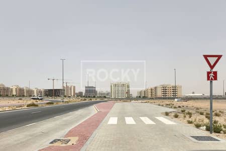 ارض تجارية  للبيع في مجمع دبي ريزيدنس، دبي - ارض تجارية في مجمع دبي ريزيدنس 4200000 درهم - 6006481