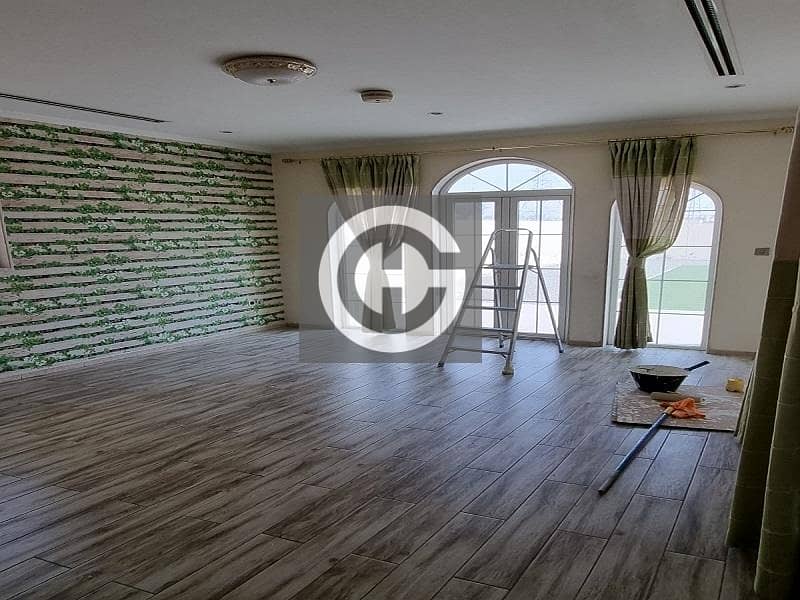 Huge Plot 3BR Villa in Jumeirah Park | Vacant