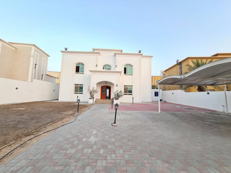 Duplex 5bhk Villa with Maid, Driver room Rent 105000 AED In 4Cheque in Barashi