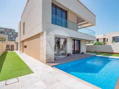 Corner villa with pool | Steps away from the beach