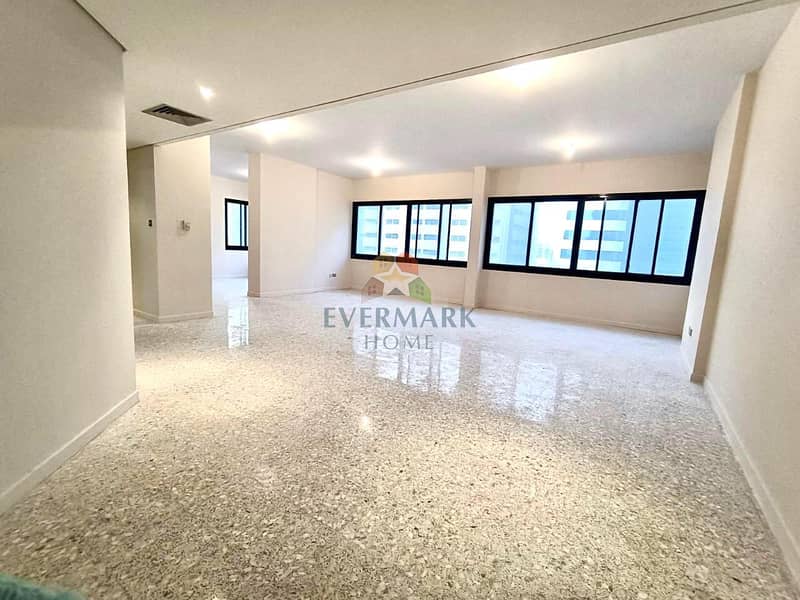 Квартира в улица Аль Наджда, 4 cпальни, 96000 AED - 5991993