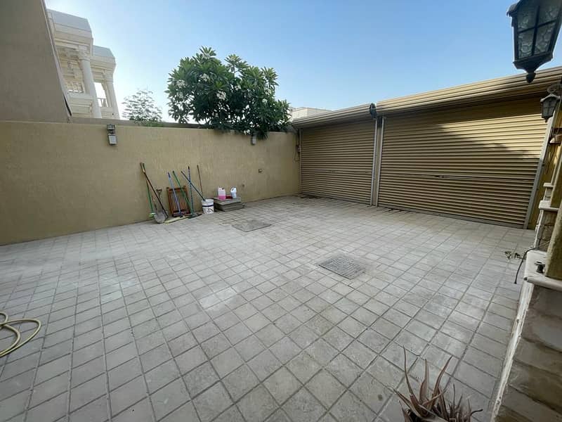 Villa for rent in Al Mowaihat