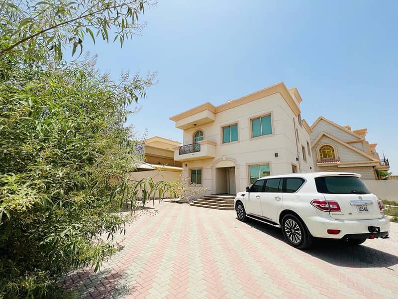 Villa for rent in Ajman, Al Raqaib, two floors, a very special location, 4 master