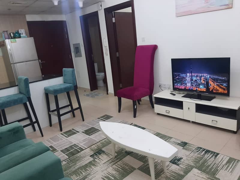 The first inhabitant of a room and a hall, hotel furniture, including all bills, with the Internet, with an easy-to-exit car park on Mohammed bin Zaye