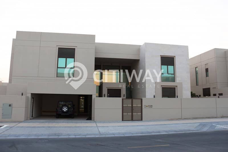luxurious and bright corner villa at a reasonable price