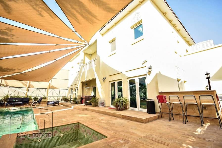 Stunning 4 Bed + MR Villa With Private Pool