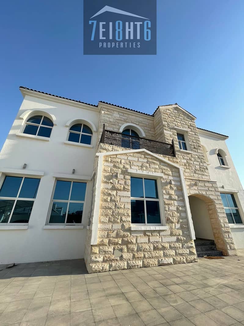 Exceptional value: 5 b/r beautifully presented independent villa + maids room + landscaped garden for rent in Khawaneej