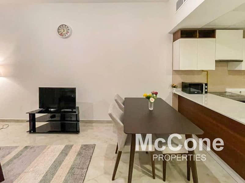 Fully Furnished | Modern Home | Available 22 Sept