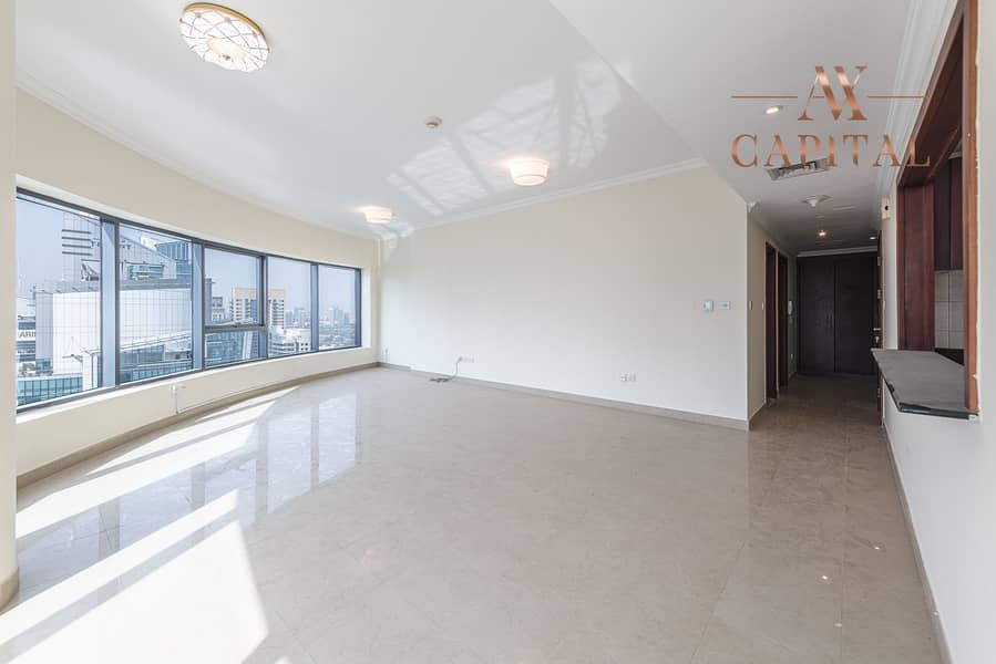 Bright Three Bedroom| High Floor Ready To Move In