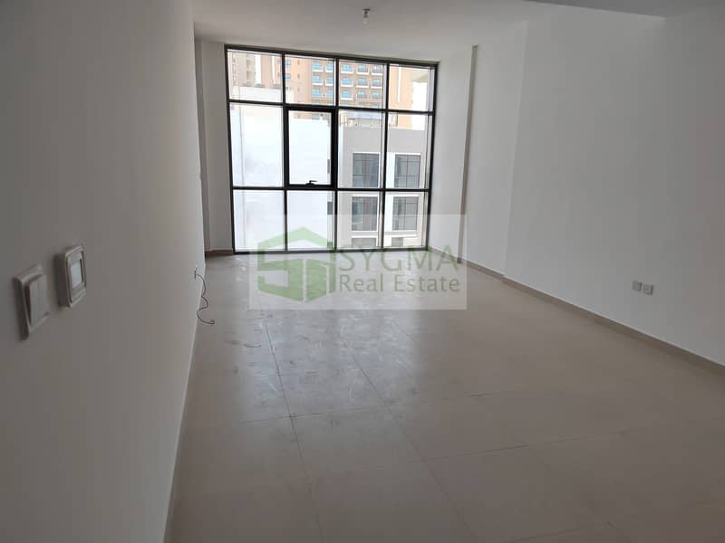 1 Bedroom With a Specious area including a relaxing balcony