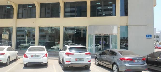 Showroom for Rent in Al Najda Street, Abu Dhabi - SPACIOUS SHOWROOM IS AVAILABLE FOR RENT IN PRIME LOCATION IN ABU DHABI-DIRECT FROM OWNER  NO COMMISSION.