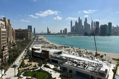 3 Bedroom Flat for Sale in Palm Jumeirah, Dubai - Tenanted| Beach Access | Great Investment