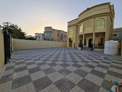 5 Bedroom Villa for Sale in Al Rawda, Ajman - Opposite the mosque and at the price of a shot of a villa in the design of Jumeirah Dubai, one of the most luxurious villas in Ajman, with personal co