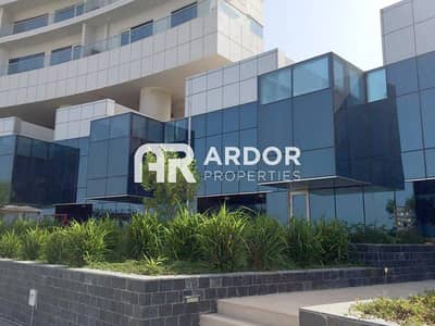 4 Bedroom Townhouse for Sale in Al Reem Island, Abu Dhabi - Luxurious Townhouse with Big Terrace | Maids Room
