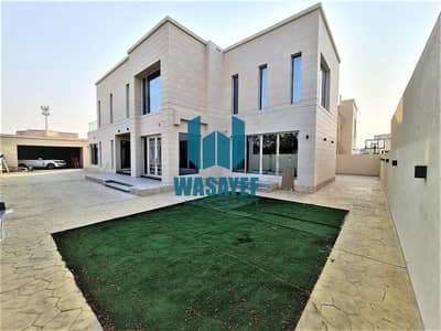 4 Bedroom Villa for Rent in Al Sufouh, Dubai - LUXURY VILLA  WITH SERVICE ELEVATOR | PRIME LOCATION