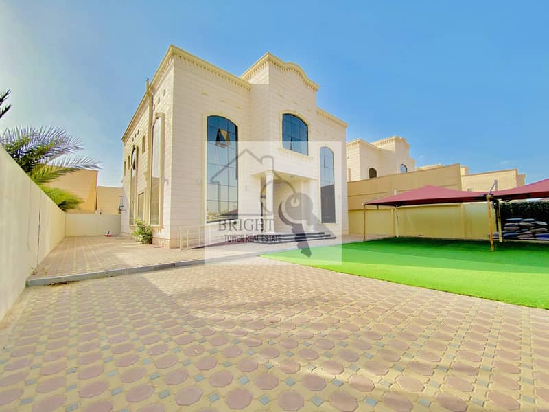 6 Bedroom Villa With Driver  Room In Al Zakher