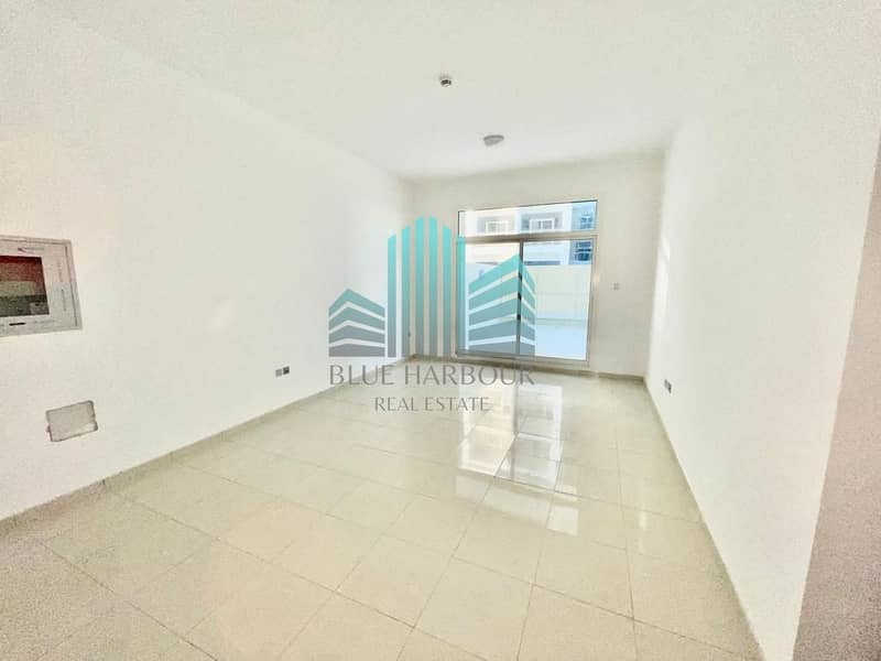 Квартира в Над Аль Хамар，Хассани 23 Билдинг, 1 спальня, 44000 AED - 6013350