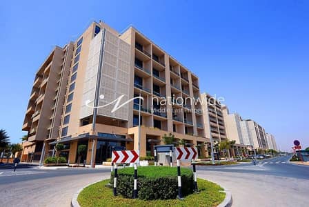 2 Bedroom Flat for Rent in Al Raha Beach, Abu Dhabi - Upcoming! Well Maintained Unit w/ Great Layout
