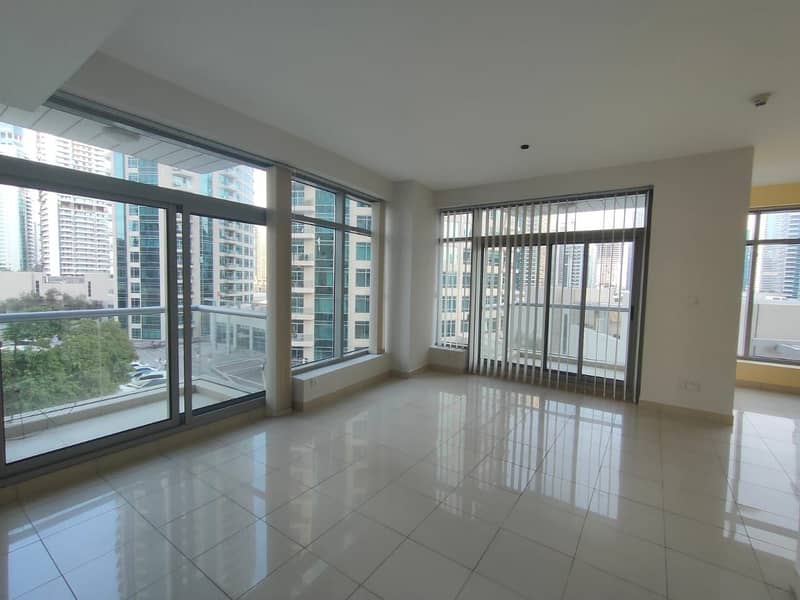 Stunning 2 Bedroom | Excellent Location | Balcony | Large Unit | Emaar Quality