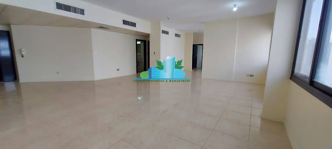 Квартира в улица Аль Наджда, 4 cпальни, 85000 AED - 5934769