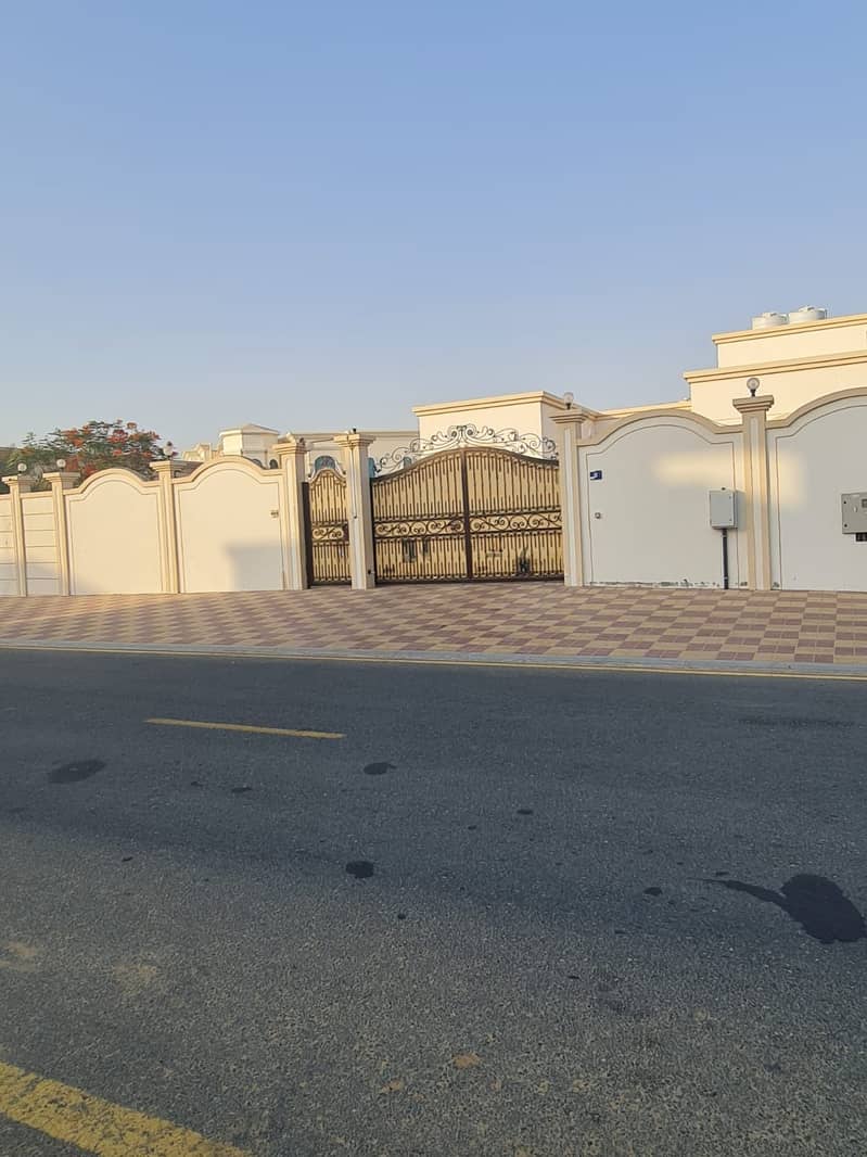 vella for rent in Umm Al Quwain in Al Salamah in the Sweihat area