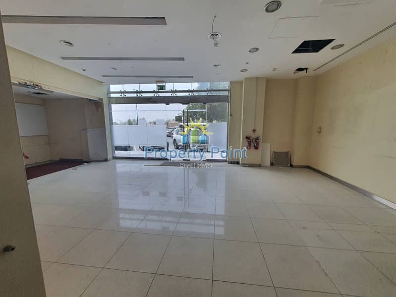 559 SQM Showroom for RENT | Ground + Mezzanine Floor | Accessible Location for Business | Corniche Road