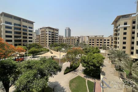 3 Bedroom Flat for Rent in The Greens, Dubai - Courtyard View | Chiller Free | Balcony