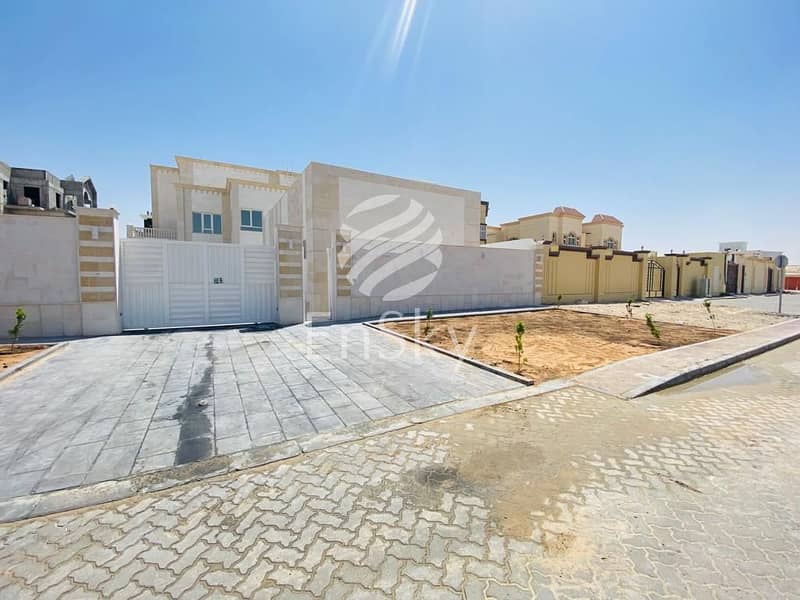 Вилла в Аль Шамха, 7 спален, 250000 AED - 5872458