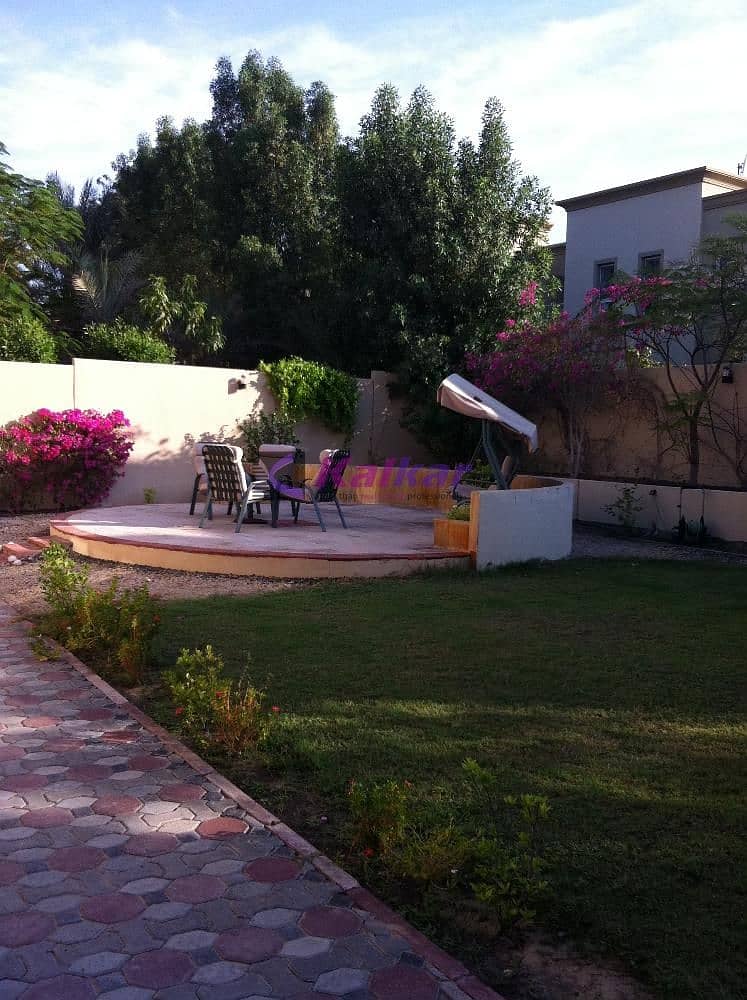 Exquisite villa !! Opposite Pool and Park in  Meadows  6  (4 B/R + Maid) for rent @ AED 300 K