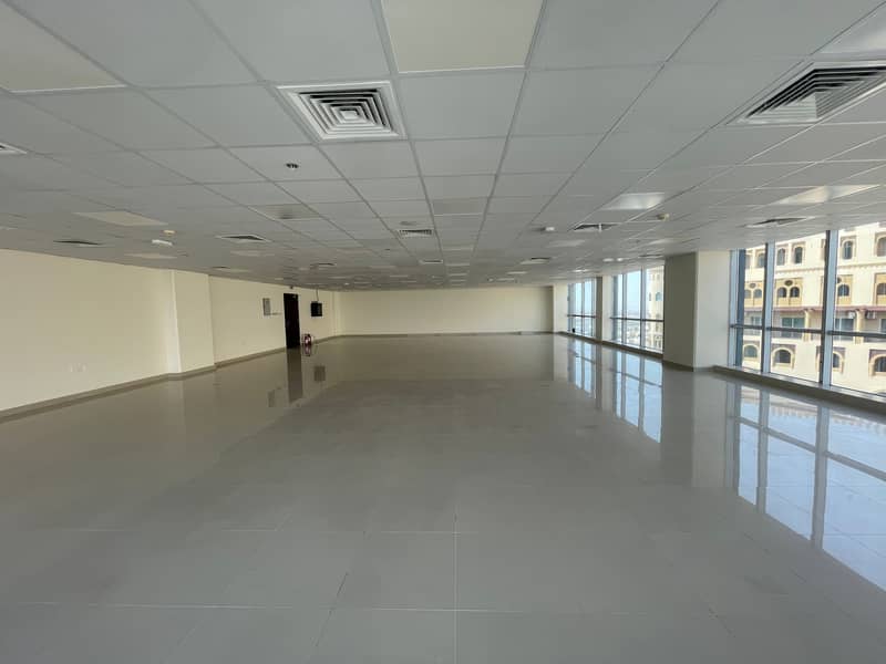 位于迪拜硅绿洲，杏子商务大楼 的写字楼 115000 AED - 5952054