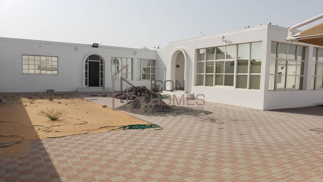 SUPERB SPACIOUS 5 BEDROOM VILLAH FOR SALE WITH 6 BATH ROOMS IN 1,650000