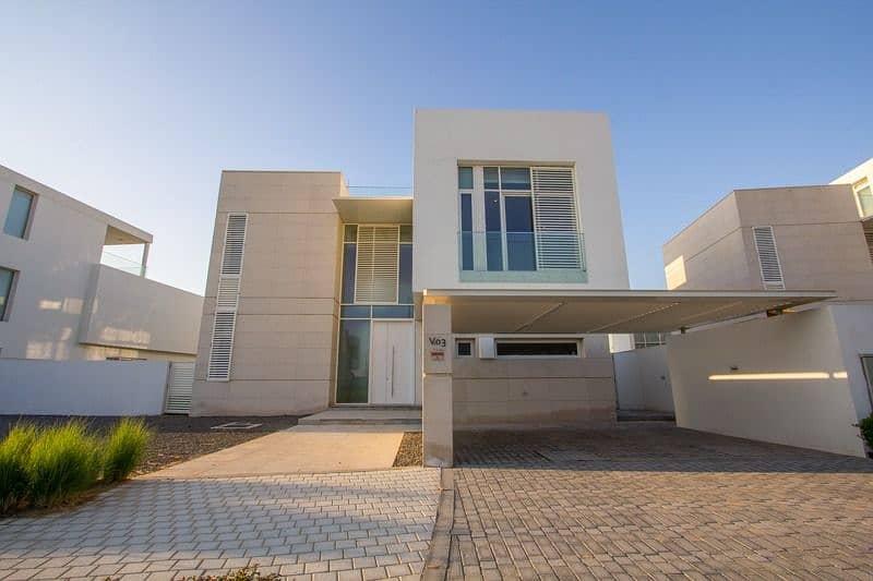 Own a villa from the owner in Al-Zawra area with bank facilities and installments from the developer