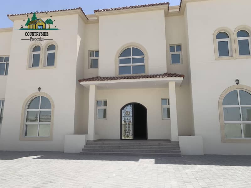 Amazing brand new 10 bedrooms commercial villa on the main road