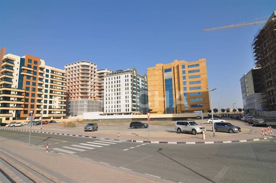 位于迪拜硅绿洲 的住宅地块 13850000 AED - 6033869