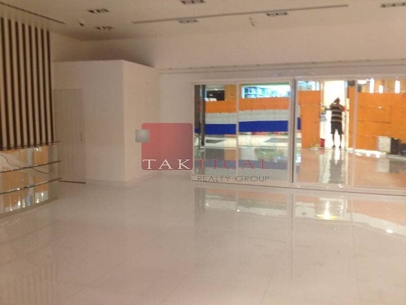 Spacious and Fitted RETAIL Space in Park Tower