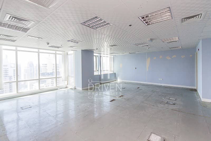 Amazing fitted office high floor in Liwa