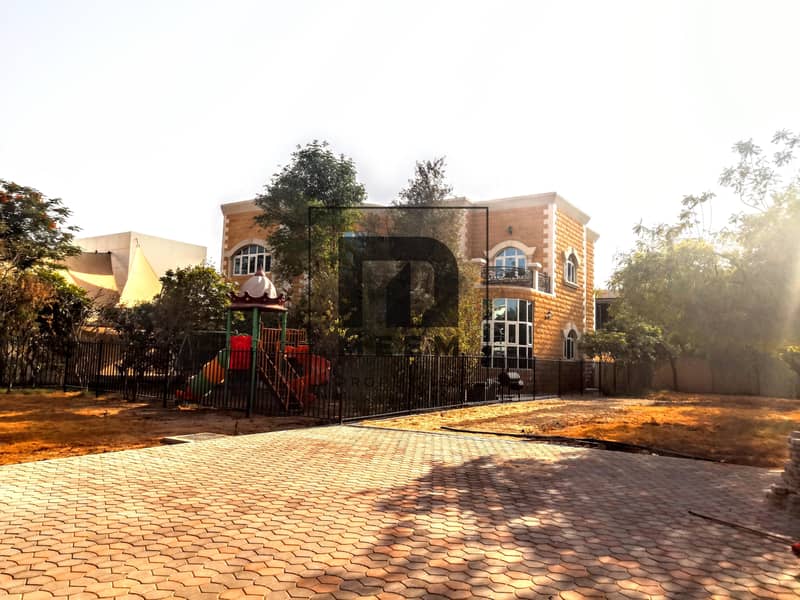 Huge villa - great price-5B