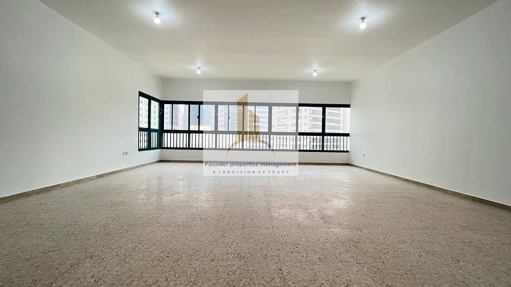 Huge 4 BedRoom + Maids Room I Balcony with Park View