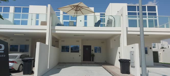 3 Bedroom Townhouse for Sale in DAMAC Hills 2 (Akoya by DAMAC), Dubai - RARE R2-M14, Middle, VASTU UNIT, Hot Deal
